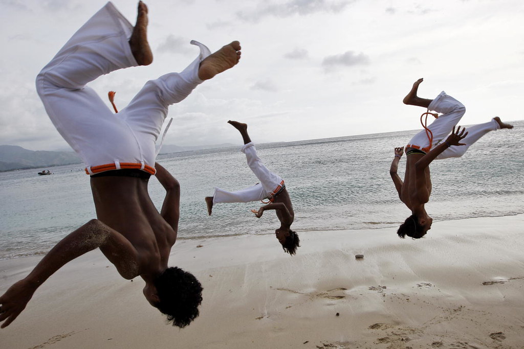 How to​ learn ‌capoeira basics?