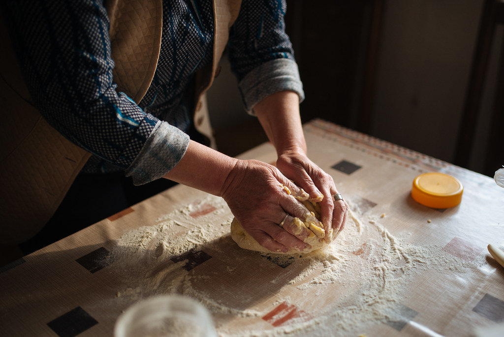 The art of hand-kneading: Mastering the ⁣foundation of artisan bread baking