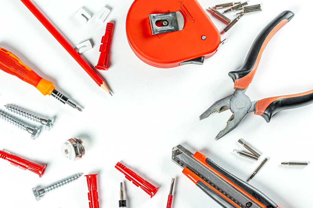 Choosing the Right Electrical Tools: