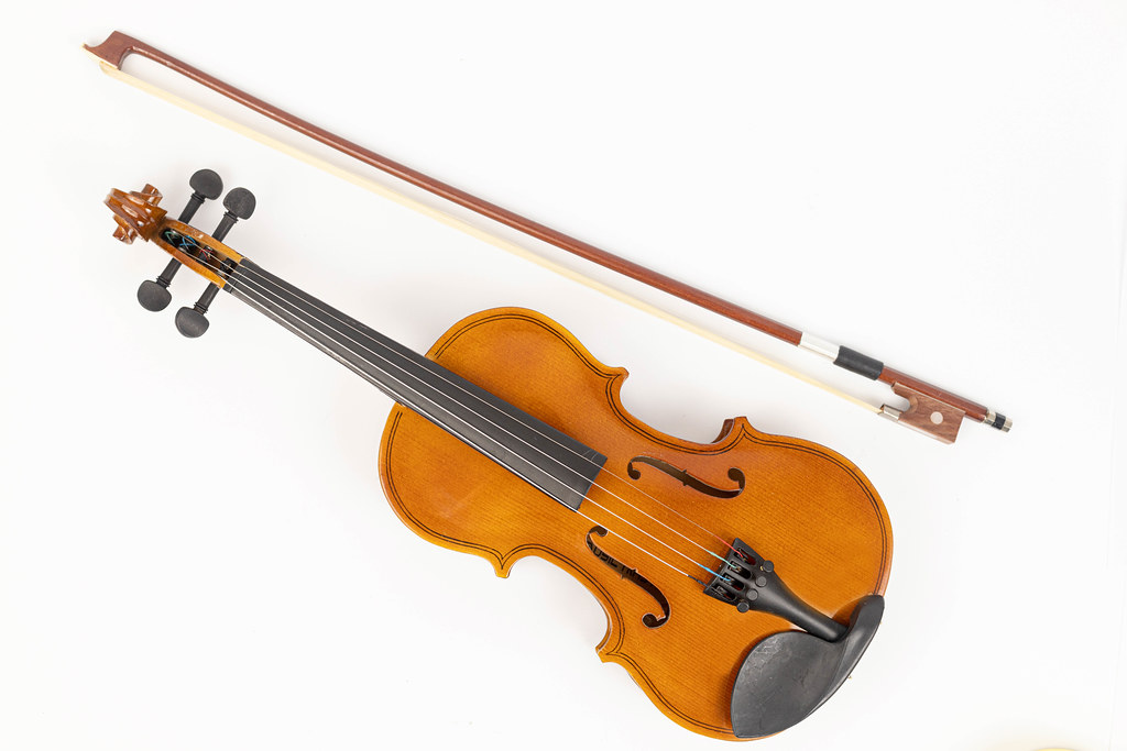 How to maintain a violin?