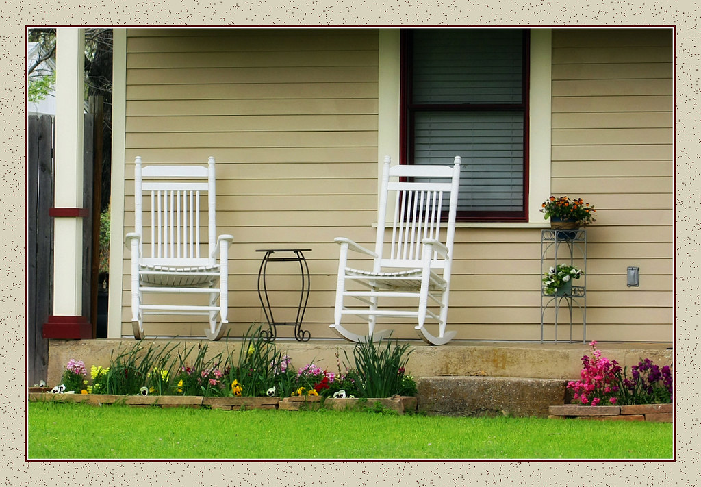 Front Porch Curb Appeal: Boosting ‍Your Home's Value.