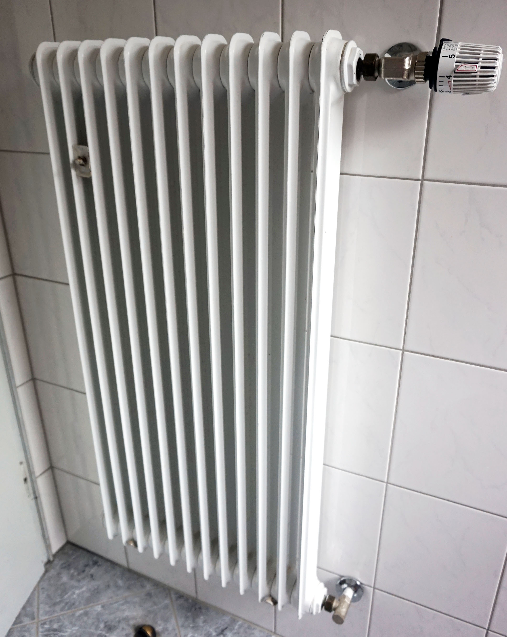Selection and ⁤installation of screens for‍ radiators.