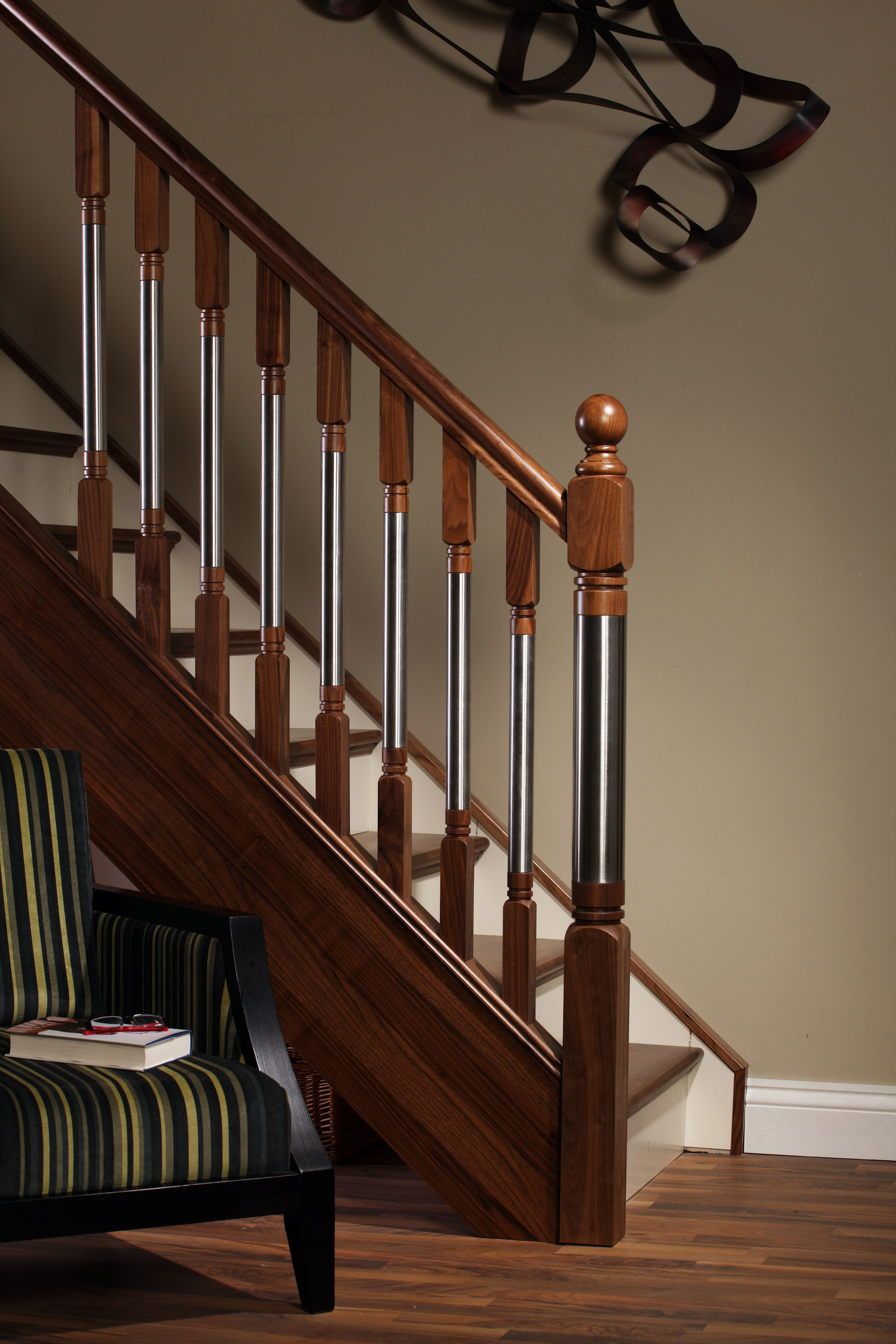 2. Practical Tips for Proper Usage and Maintenance of Stair Railings