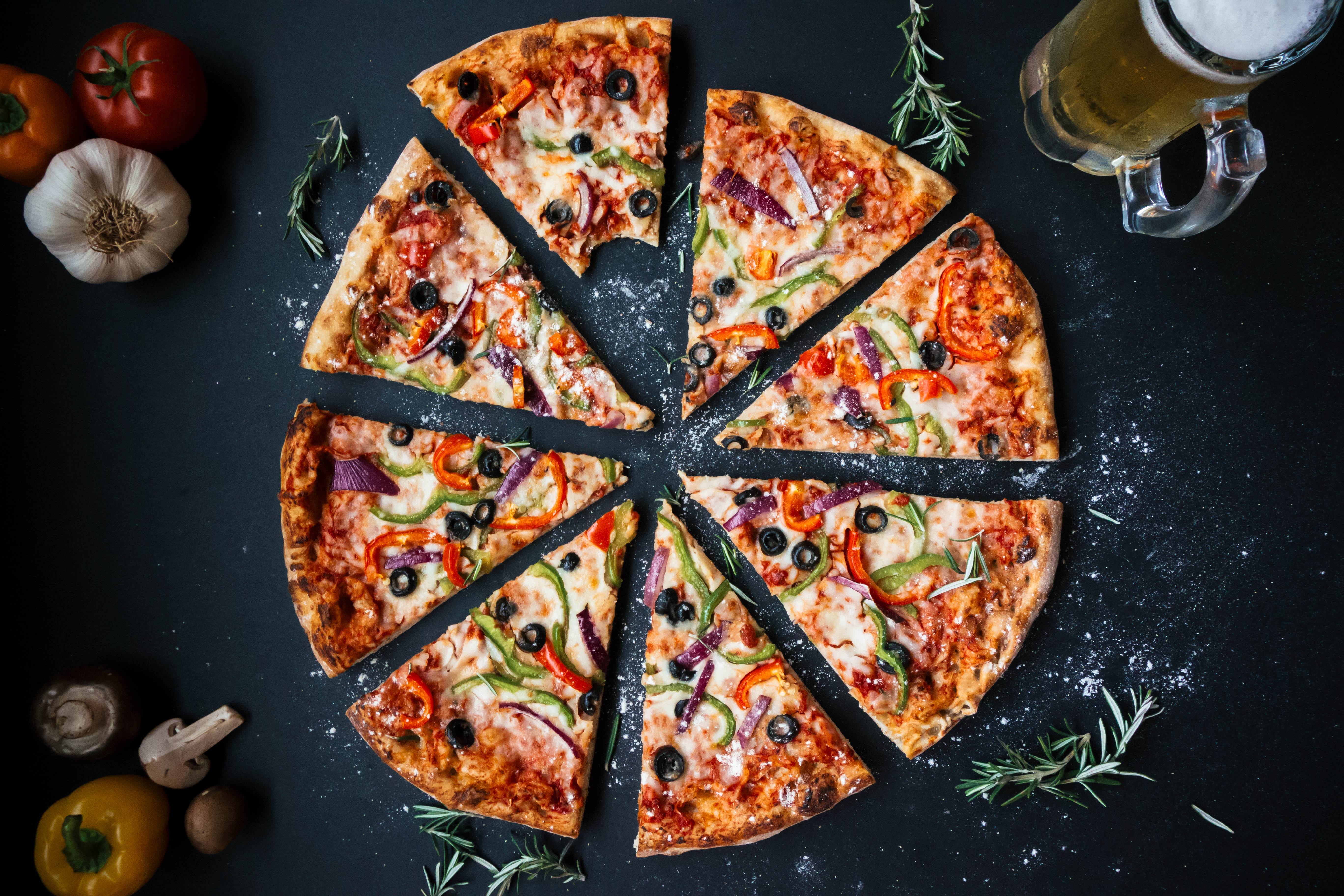 2. From Classics to⁣ Innovations: Exploring Unique Pizza Combinations that Will Delight Your Palate