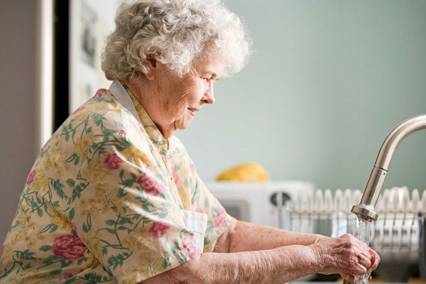 1. Navigating the Challenges of Emergency Preparedness for⁣ Aging Loved Ones: Expert Advice and Key Considerations